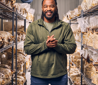Rashad Evans with functional mushrooms for athletes like Lion's Mane, Cordyceps, and Reishi
